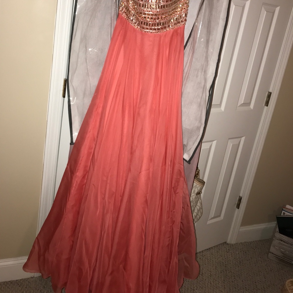 Prom dress - Picture 3 of 3